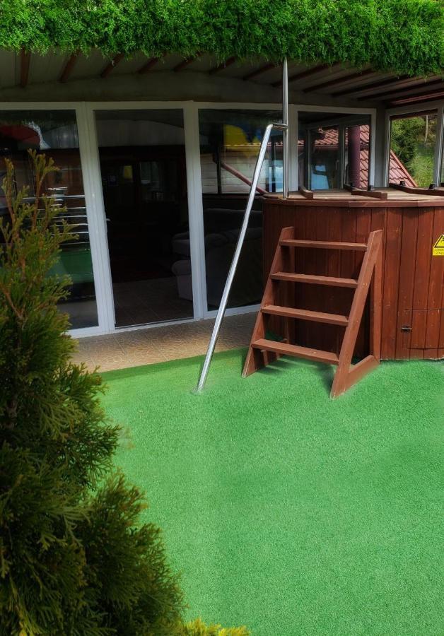 Zdybanka Hotel Bukovel Luaran gambar