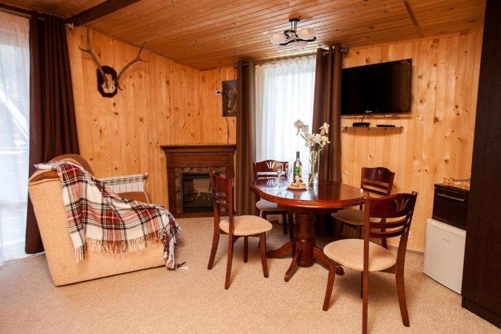 Zdybanka Hotel Bukovel Luaran gambar