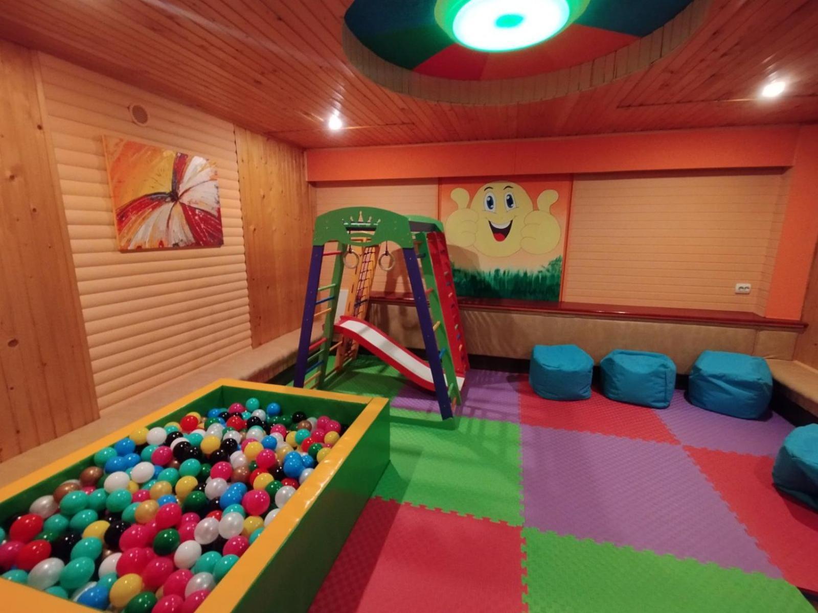 Zdybanka Hotel Bukovel Luaran gambar