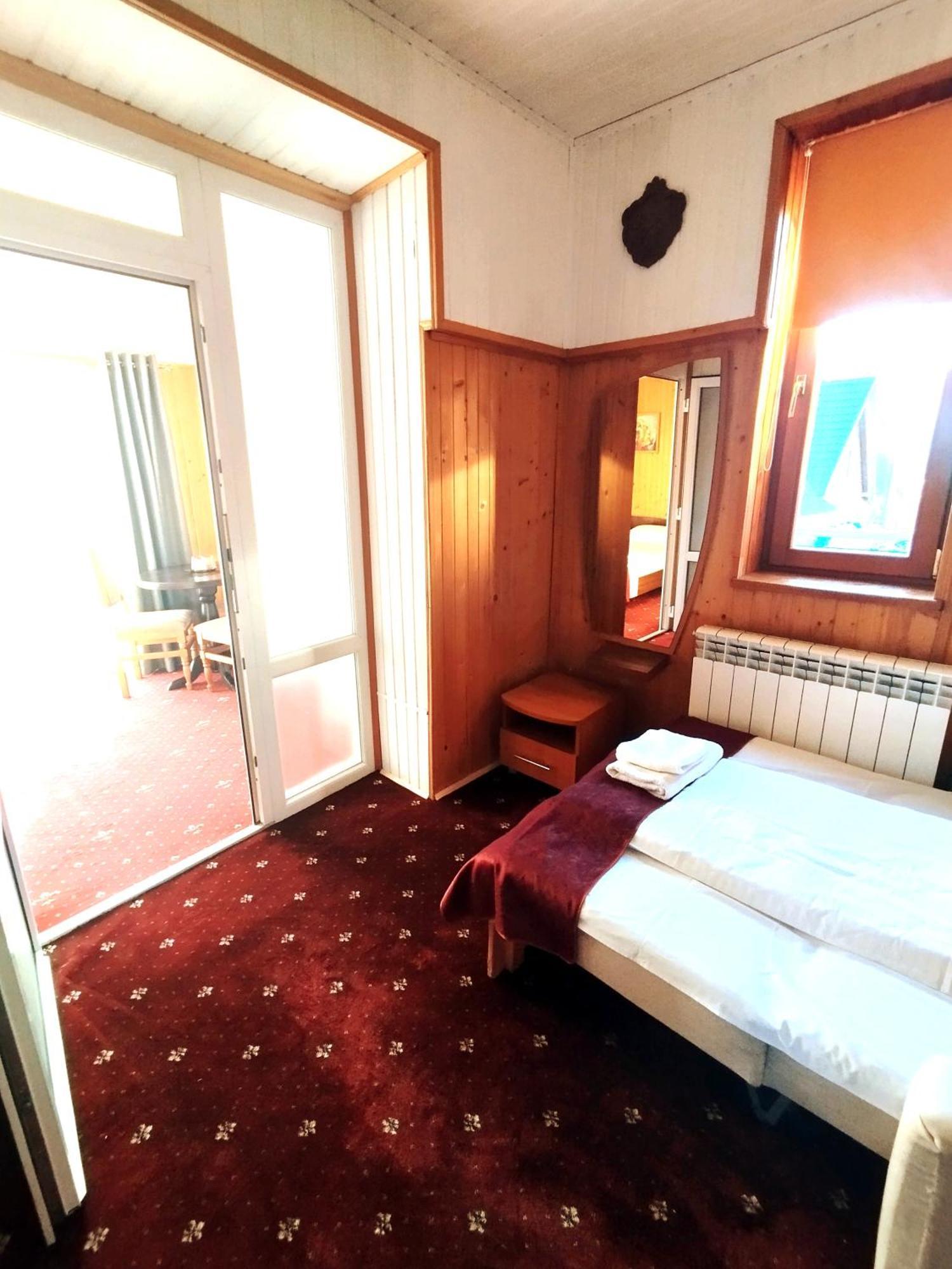 Zdybanka Hotel Bukovel Luaran gambar